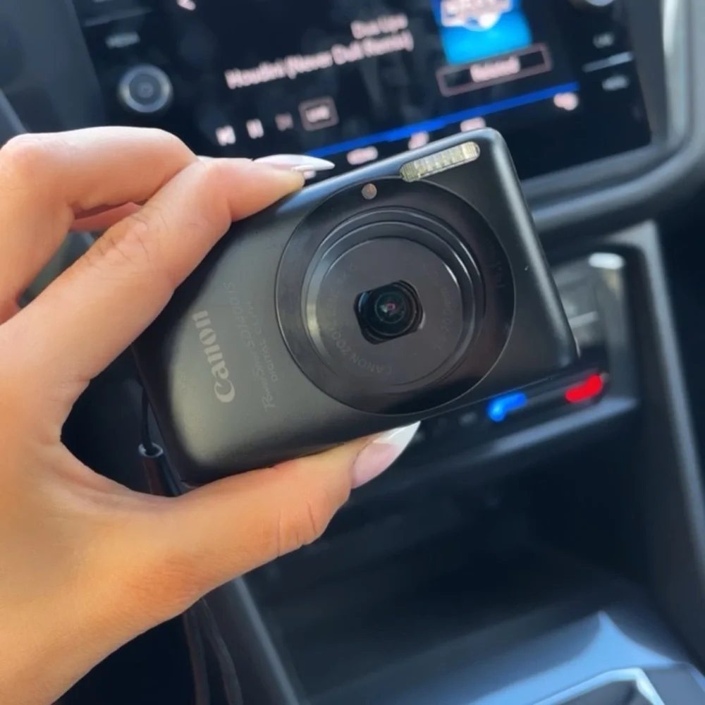 Canon Powershot SD1400 IS Digital ELPH Camera